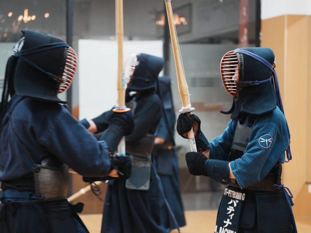 感谢来自俄罗的艾剑士 与广州六韬剑道馆 交流练习插图1